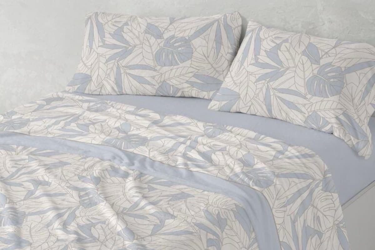 Sábanas de Coralina Burrito Blanco – Diseño Botánico Tropical (Cama 135 cm) - Imagen 1