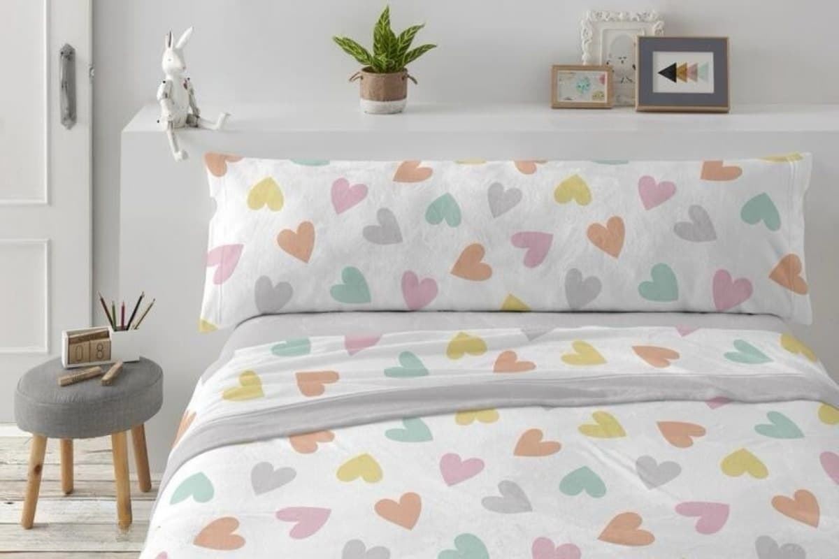 Sábanas de Coralina Burrito Blanco – Diseño Corazones (Cama 90 cm) - Imagen 1